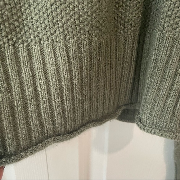 Streetwear Society Forest Green Turtleneck Sweater small - Picture 2 of 4